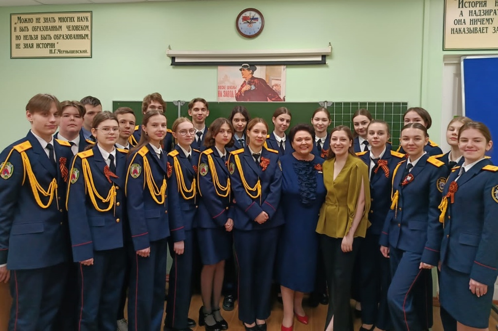 Депутаты Госсобрания Мордовии обсуждают с молодежью историю парламентаризма