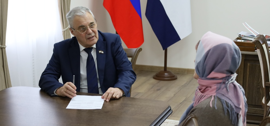 Председатель Госсобрания Мордовии Владимир Чибиркин провел личный прием граждан