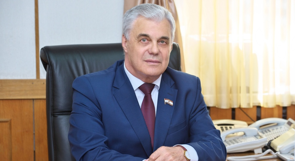  Поздравление Председателя Госсобрания Мордовии Владимира Чибиркина с Днем учителя