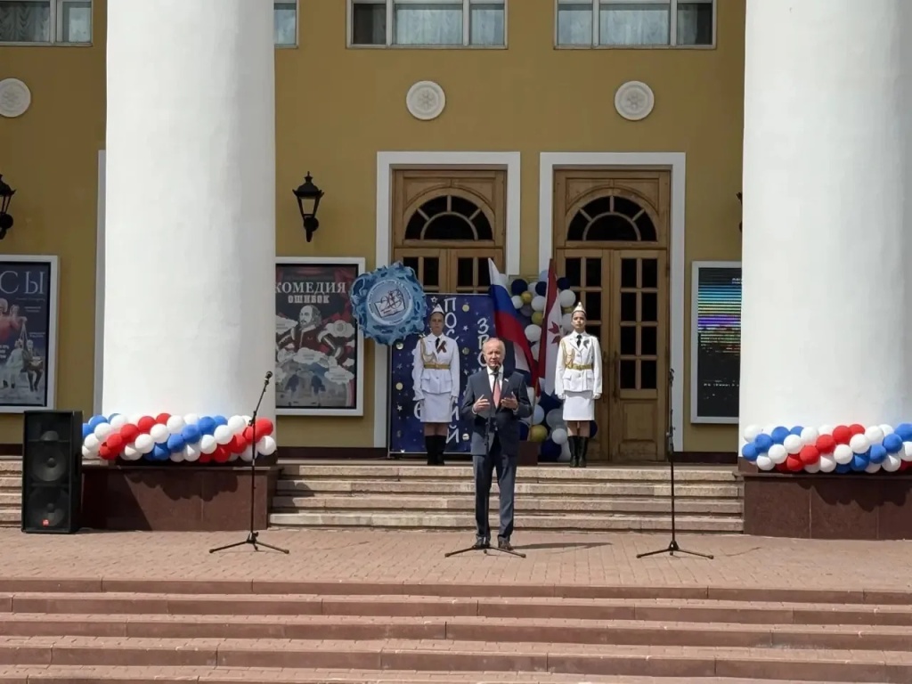  «Творите и дерзайте во благо страны»: Сергей Вдовин напутствовал выпускников Саранска