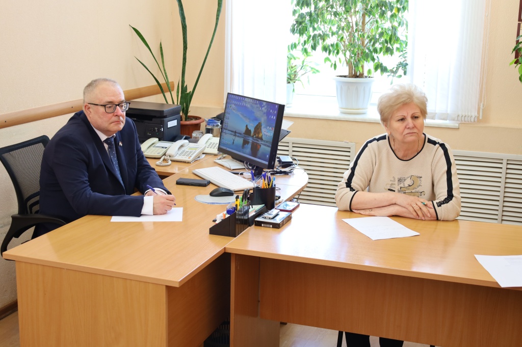 Жители Мордовии пришли с личными вопросам на прием к Тимуру Гераськину